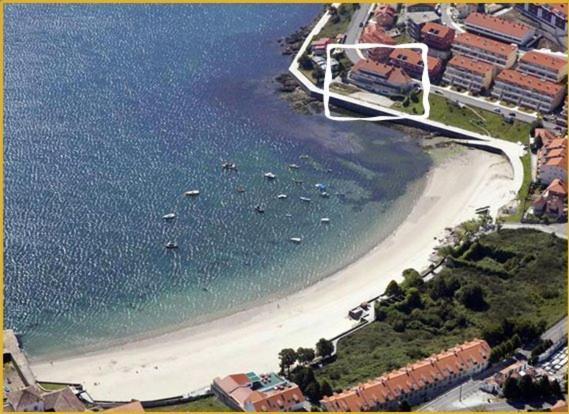 Aparthotel Corcubion Playa De Quenxe 外观 照片